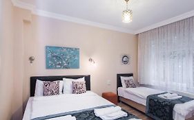 Divan Wooden Guesthouse